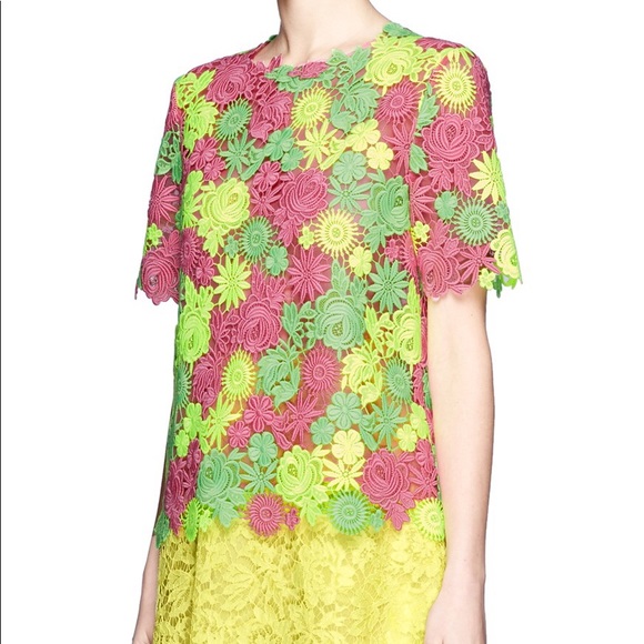 VALENTINO FLUO GUIPURE LACE TOP 🤩🤩🤩🤩🤩 - Picture 3 of 5